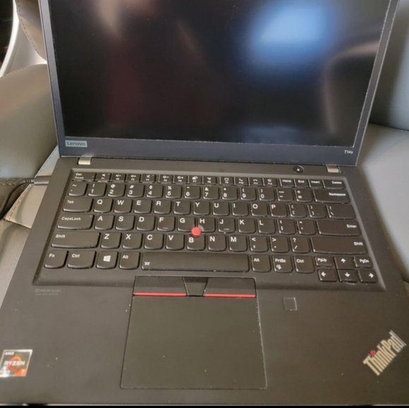 Refurbished Lenovo ThinkPad T14s Gen 1 - Picture 2 of 3